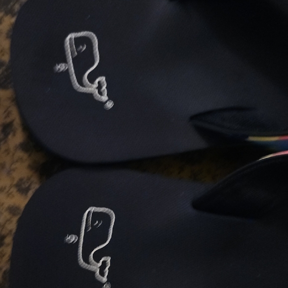 NWOT Vineyard Vines Sandals - Picture 2 of 4